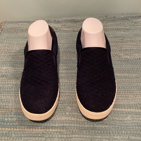 Dr. Scholls women’s Madison Slip On Sneaker. Navy. Size 8 - Picture 3 of 8